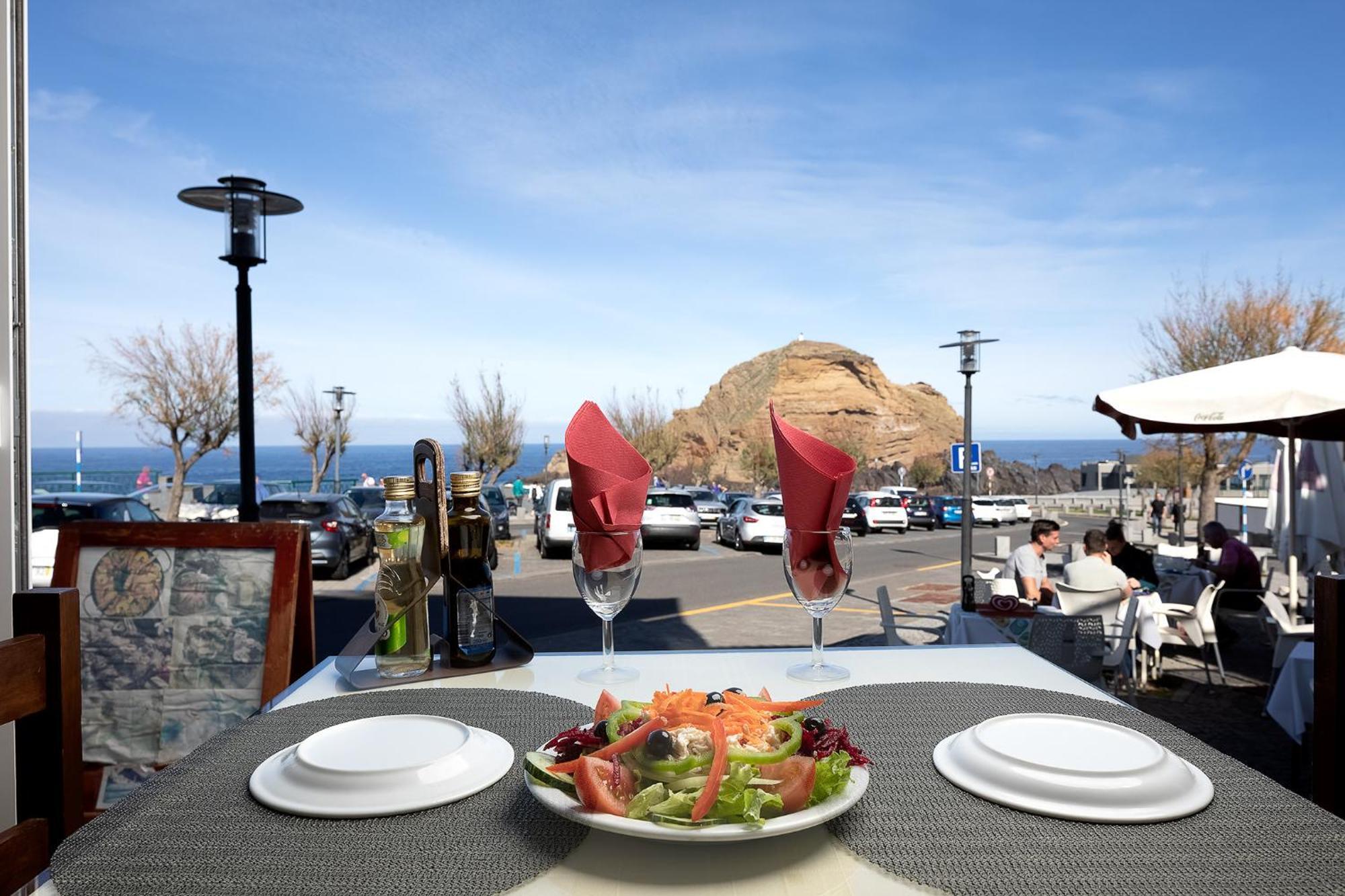 Perola Views Inn By Madeira Sun Travel ポルト・モニス エクステリア 写真
