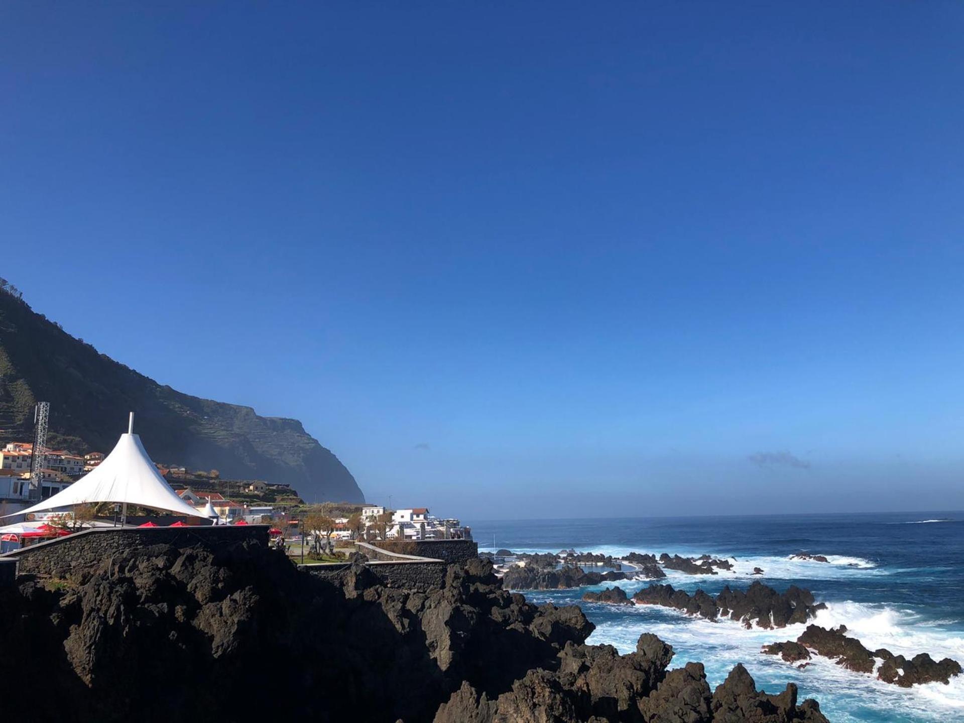 Perola Views Inn By Madeira Sun Travel ポルト・モニス エクステリア 写真