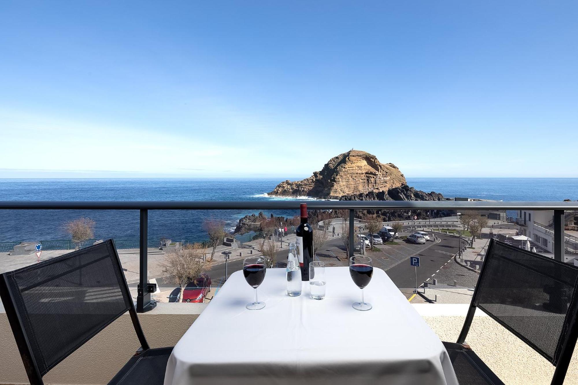 Perola Views Inn By Madeira Sun Travel ポルト・モニス エクステリア 写真
