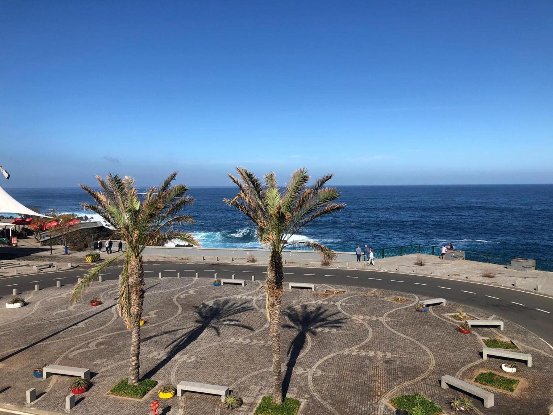 Perola Views Inn By Madeira Sun Travel ポルト・モニス エクステリア 写真