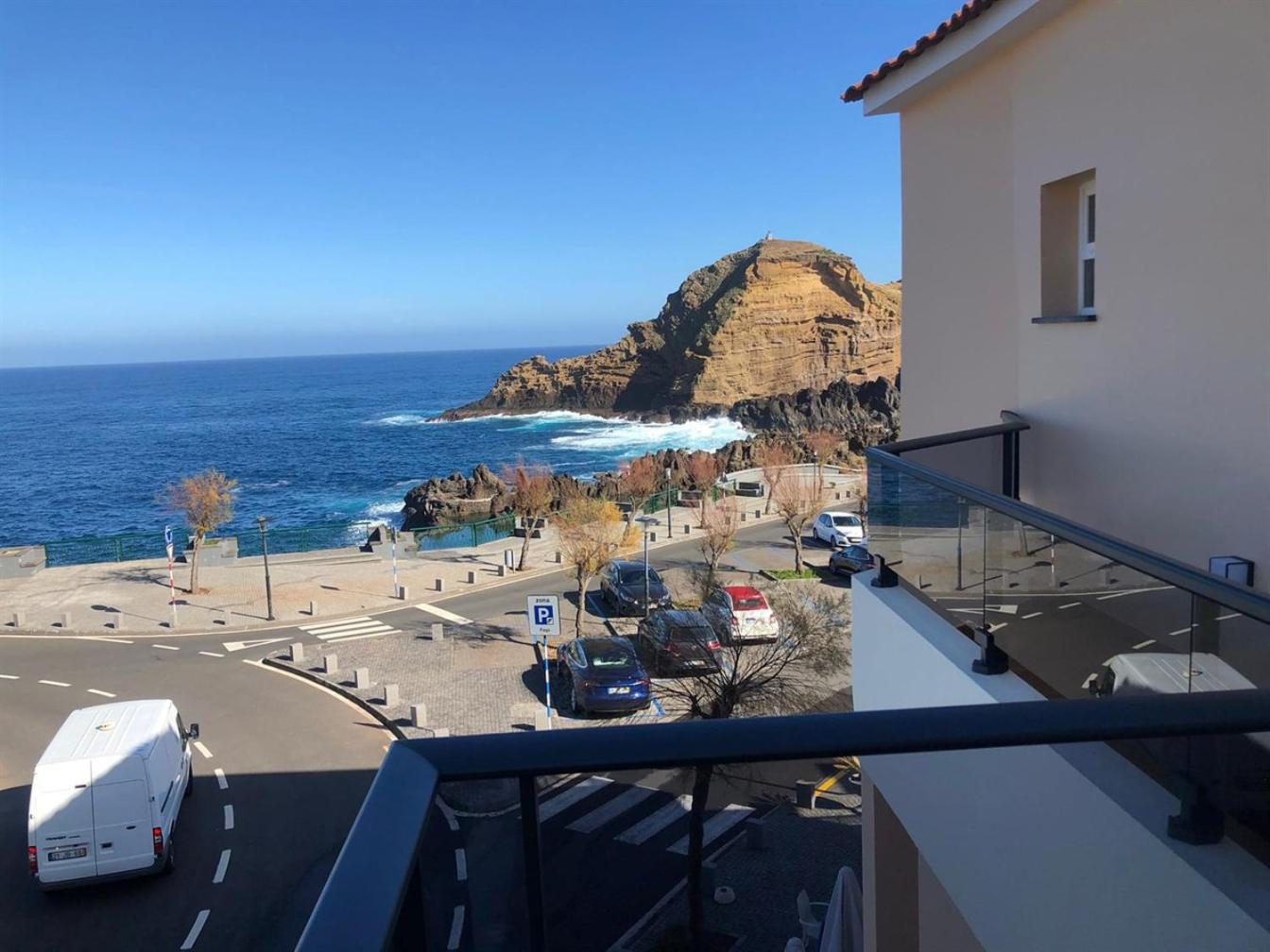 Perola Views Inn By Madeira Sun Travel ポルト・モニス エクステリア 写真