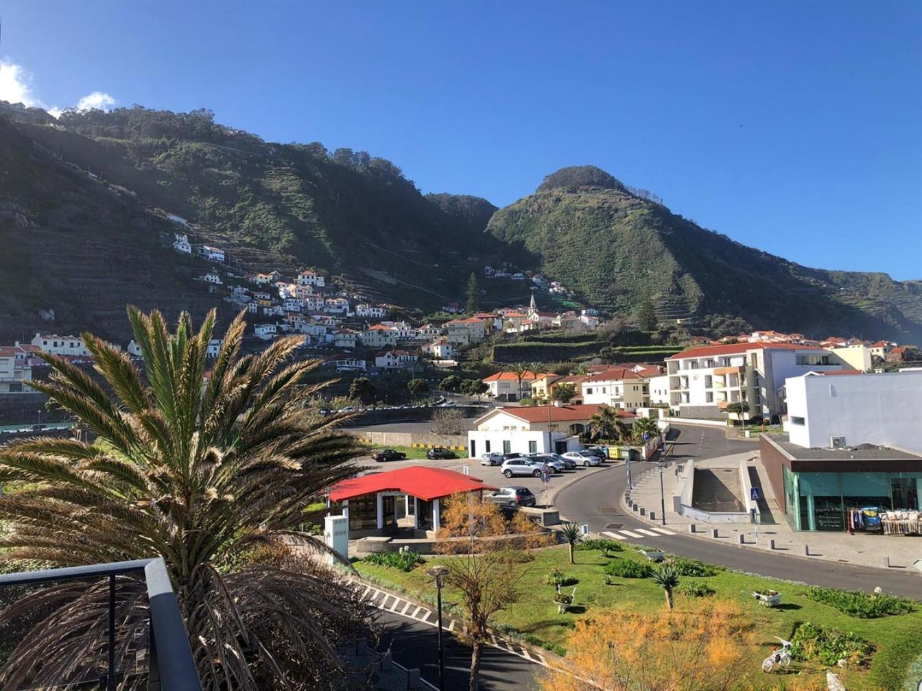 Perola Views Inn By Madeira Sun Travel ポルト・モニス エクステリア 写真